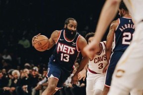 NBA2K15欧洲步操作方法攻略？如何在游戏中完美执行欧洲步？